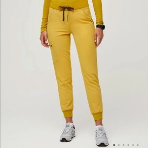 FIGS Light Gold Jogger Scrub Pant - Small Petite